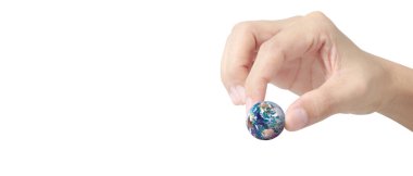 Dünya, insan elinde, gezegenimizi parıl parıl tutuyor. Dünya resmi Nasa tarafından sağlandı