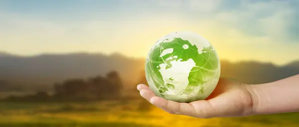 Globe Aarde Hand Onze Planeet Stralend Vasthoudend Aardebeeld Geleverd Door Rechtenvrije Stockfoto's