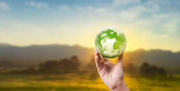 Globe Jord Mänsklig Hand Håller Vår Planet Glödande Jordbild Från Stockfoto