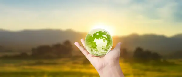 Globe Aarde Hand Onze Planeet Stralend Vasthoudend Aardebeeld Geleverd Door Rechtenvrije Stockfoto's