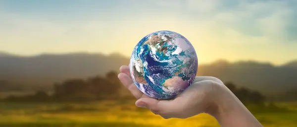 Глобус Земля Людській Руці Тримаючи Нашу Планету Світиться Зображення Землі Стокова Картинка