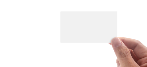 Boş bir kartvizitle el ele tutuşmak minimalist ofis çevresi profesyonel ağ oluşturma konsepti