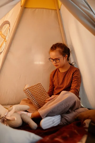 Vertical Portrait Young Girl Syndrome Reading Book Cozy Play Tent — Stock Photo, Image