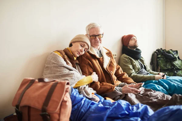 Portrait Caucasian Senior Couple Hiding Refugee Shelter Together Woman Sleeping — Stock Photo, Image