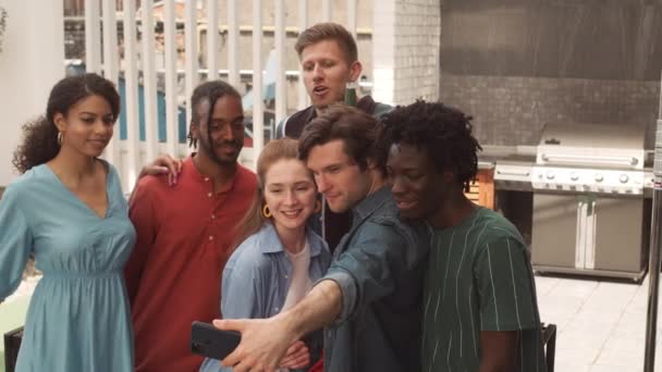 Medium Slowmo Company Young Diverse Good Looking Friends Taking Selfie — Stock Video