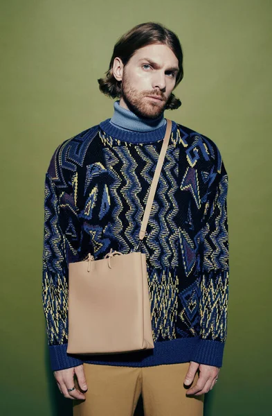 Vertical Portrait Male Fashion Model Wearing Trendy Sweater Crossbody Bag — Stock Photo, Image