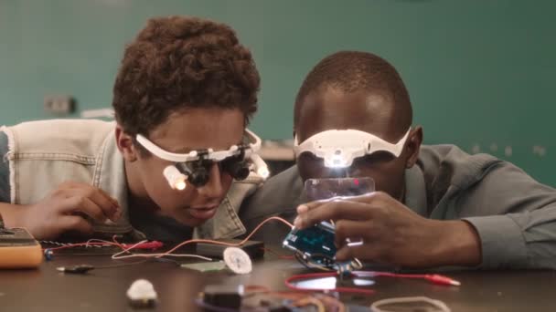 Chest Slowmo African American School Boy His Modern Teacher Electronics — Stock Video
