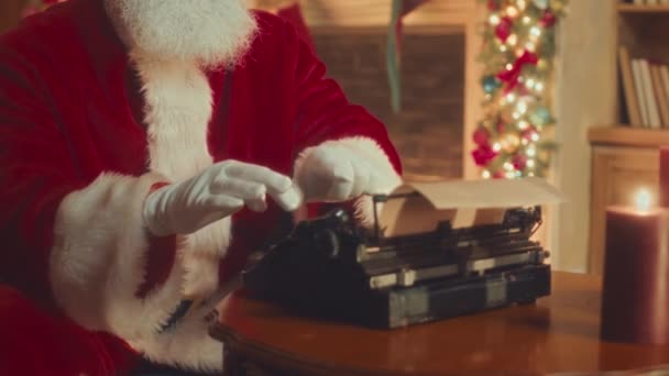 Tilt Slowmo Bearded Santa Claus Writing Letter Typewriter All Good — Stock video