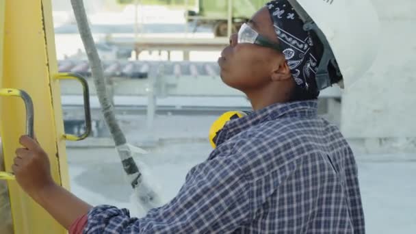 Medium Shot African American Female Factory Construction Worker Hard Hat — Videoclip de stoc