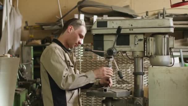 Medium Shot Young Mechanic Man Uniform Working Machine Tool Factory — Wideo stockowe