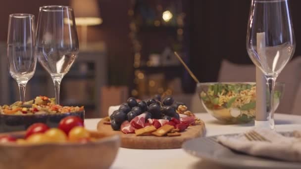 Personne Tiré Table Manger Avec Des Verres Vin Des Repas — Video