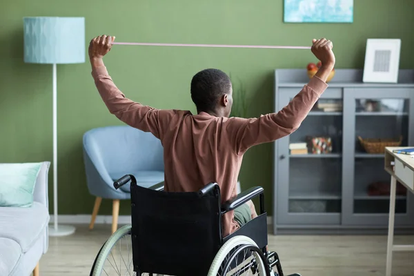 Vista Posterior Del Hombre Afroamericano Adulto Con Discapacidad Que Hace —  Fotos de Stock