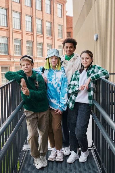 Portrait Group Trendy Multiethnic Teenagers Looking Camera While Hanging Out — Stock Photo, Image