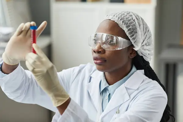 Portrait Young Black Woman Holding Test Tube While Working Science — Stock Photo, Image