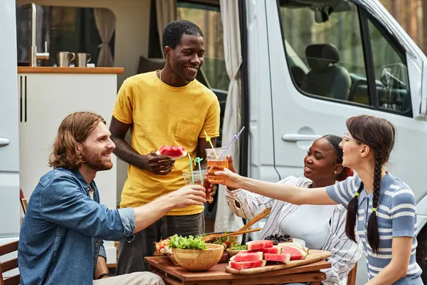 Young People Toasting Drinks While Having Lunch Fresh Air Forest — Stock Photo, Image