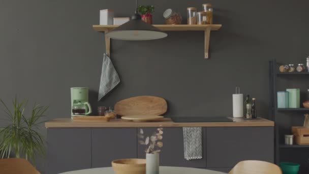 Nenhuma Pessoa Tiro Interior Cozinha Minimalista Com Mesa Branca Móveis — Vídeo de Stock