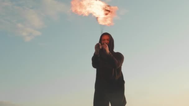 Medium Shot Young Professional Male Artist Juggling Two Burning Staffs — Stock Video