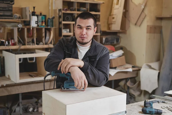 Portrait Confident Male Worker Looking Camera While Standing Woodworking Workshop — Stock Photo, Image