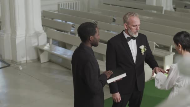 Slowmo Caucasian Adult Couple Exchanging Wedding Rings Groom Cuddling His — Stock Video