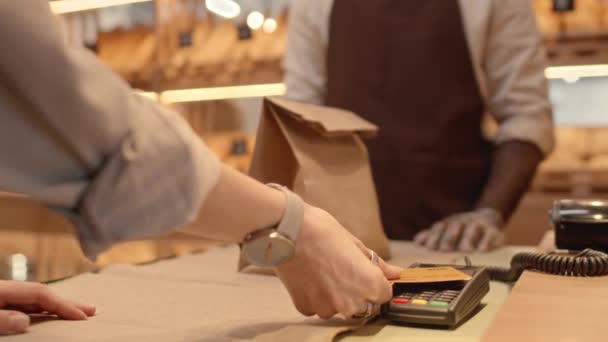 Cropped Slowmo Unrecognizable Female Customer Attaching Credit Card Terminal Make — Stock Video