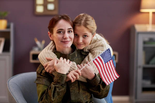 Portrait Military Mother Daughter Embracing Looking Camera Home — Stock Photo, Image