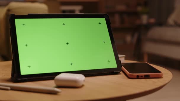 Geen Mensen Shot Van Digitale Tablet Met Groene Template Mockup — Stockvideo
