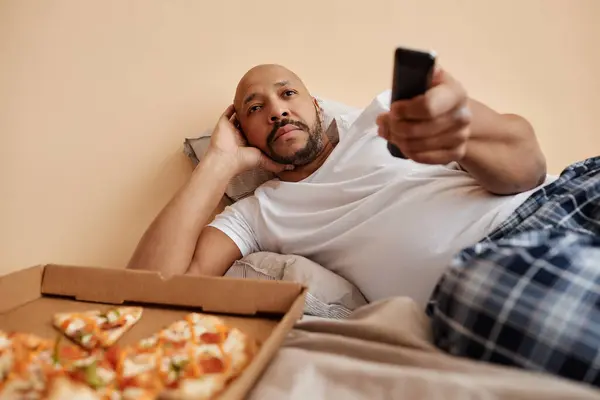 Portrait Bored Adult Man Watching Home Lying Bed Pizza Copy — Stock Photo, Image