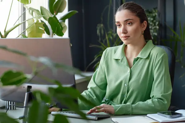 Portrait Smiling Young Businesswoman Using Computer Sitting Workplace Green Live — Stock Photo, Image