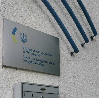 Macaristan 'daki Ukrayna Büyükelçiliği' nin bilgi imzasına yazı
