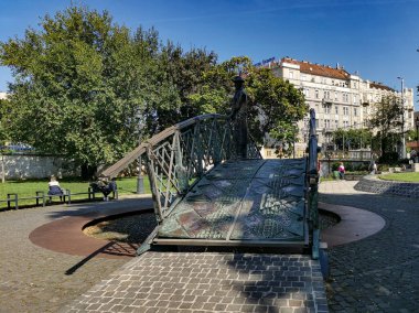 Budapeşte 'nin merkezinde Imre Nagy Heykeli