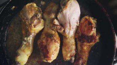 Çıtır tavada kızartılmış tavuk.