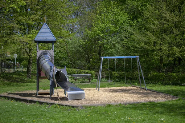 Parque Infantil Com Slide Parque Foto Alta Qualidade — Fotografia de Stock