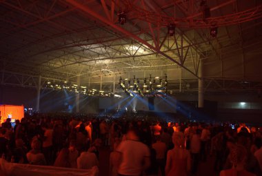 Sahne. Sahne ekipmanları. Konserdeki atmosfer. Yüksek kalite fotoğraf