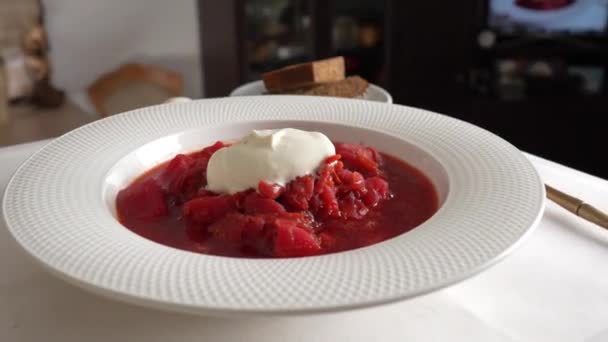 Soupe Rouge Ukrainienne Traditionnelle Bortsch Avec Betterave Rouge Pomme Terre — Video