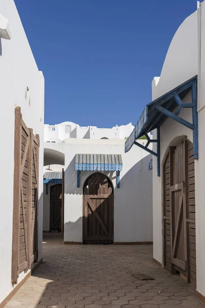 White Wall Buildings Street Sunny Day Resort Town Sharm Sheikh — Foto de Stock