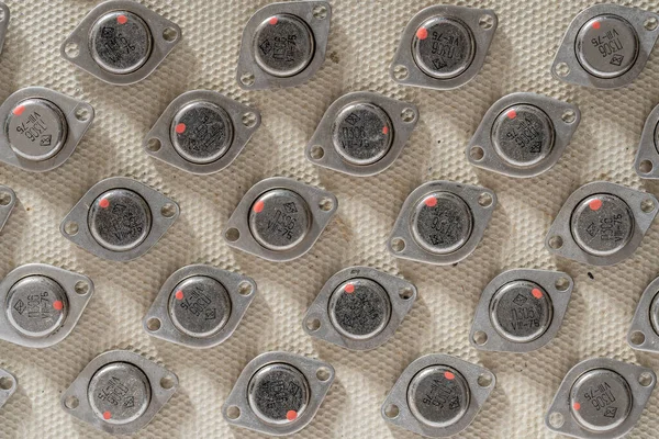 Pozadí Historických Rozhlasových Součástek Mnoho Starých Tranzistorů Vyrobených Ussr Zavřít — Stock fotografie
