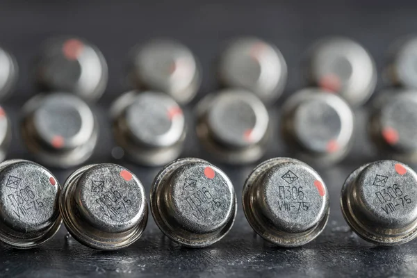 Pozadí Historických Rozhlasových Součástek Mnoho Starých Tranzistorů Vyrobených Ussr Zavřít — Stock fotografie