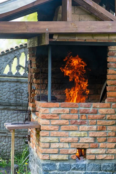 Big Fire Home Tandoor Cottage Close Firewood Burned Tandoor Heating — Stock Photo, Image