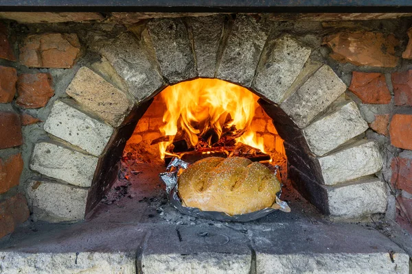 Pan Fresco Horno Ladrillo Para Cocinar Quemando Fuego Pan Horno —  Fotos de Stock