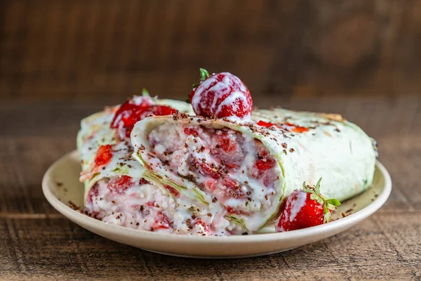 Pita Bread Wrapped Cottage Cheese Red Strawberries Sprinkled Chocolate Chips — Stock Photo, Image