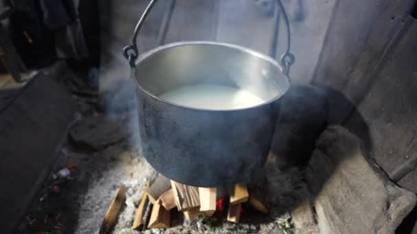 Making Organic Sheep Cheese Wooden Mountain Carpathian Cheese Factory Boiling — Stockvideo