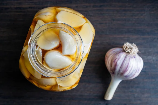 Sliced Garlic Cloves Honey Opened Honey Jar Top View Close — Stock Photo, Image