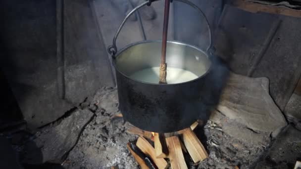 Making Organic Sheep Cheese Wooden Mountain Carpathian Cheese Factory Boiling — Videoclip de stoc