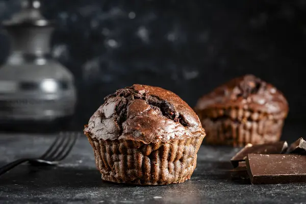 Chocolate Muffin Dark Background Close Homemade Delicious Chocolate Muffins Black — Stock Photo, Image