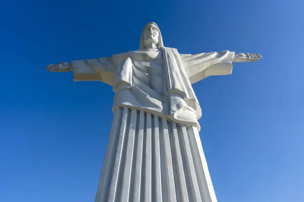ウクライナのトルスカヴェツ 10月 2022 イエス キリストの12メートルの高さの像は リオデジャネイロで同様の彫刻のコピーです トルスカヴェツ市西ウクライナ イエス キリストの大像 — ストック写真