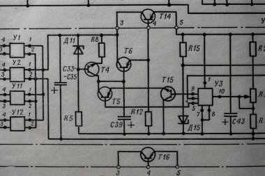 Eski radyo devresi, eski kağıt elektrik şemasına, eğitim ve elektrik endüstrisi için arka plan olarak basılmış. SSCB 'den elektrik telsiz şeması
