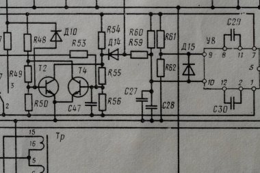 Eski radyo devresi, eski kağıt elektrik şemasına, eğitim ve elektrik endüstrisi için arka plan olarak basılmış. SSCB 'den elektrik telsiz şeması