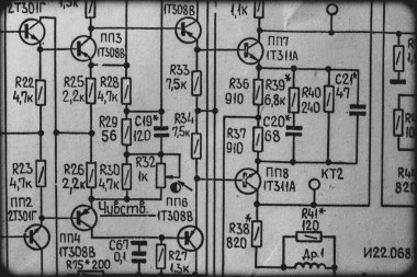 Eski radyo devresi, eski kağıt elektrik şemasına, eğitim ve elektrik endüstrisi için arka plan olarak basılmış. SSCB 'den elektrik telsiz şeması