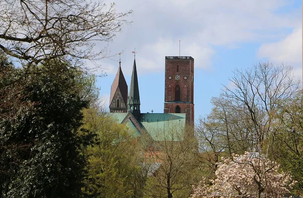 Vieille Cathédrale Dans Ancienne Ville Danemark Par Une Journée Ensoleillée — Photo