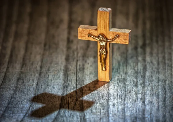Holly Wooden Christian Cross Shadow — Stock Photo, Image